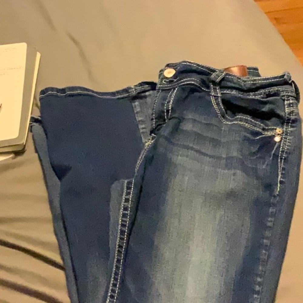 Wallflower size 11